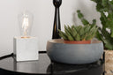 Zuiver tafellamp beton