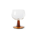 HKliving wijnglas laag in de kleur oker met een swirl in de voet
