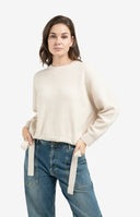 YAYA trui in kit beige met ronde hals, lange mouwen en strikdetails aan de zijkant van de zoom.