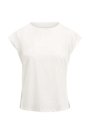 Zusss shirt hugs in de kleur offwhite met korte mouwen, een ronde hals en plooidetails bij de schouders.