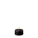 Zwart DeluxeHomeart LED waxinelichtje met een diameter van 4,1 cm en een hoogte van 4,5 cm.