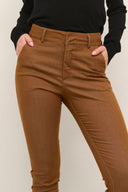 Kaffe chino broek in de kleur toffee