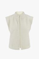 Zusss gilet teddy in de kleur creme/wit met een hogere kraag