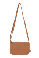 Zusss schoudertas in de kleur camel met subtiele logodetails