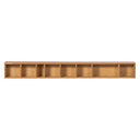 vtwonen wandkast show it in naturel MDF aan een wand met woonaccessoires