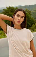 YAYA fijngebreid shirt in de kleur creme met ronde hals en korte mouwen