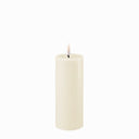 DeluxeHomeart LED kaars 5x12,5 in de kleur creme met een wasachtige afwerking