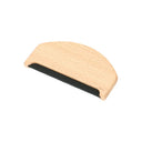 Een naturel houten YAYA wolkam voor het verwijderen van pluisjes uit kleding.