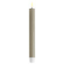 Zandkleurige DeluxeHomeart LED dinerkaars van 24 cm hoog
