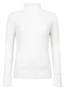 Zoso coltrui in de kleur off white met een fijn gebreide structuur en een klassieke col.
