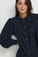 Zwarte Cream blouse viola met geborduurde details en knoopjes aan de voorzijde
