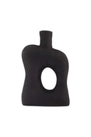 Zwarte kandelaar van polystone van het merk Zusss, 22 cm hoog.
