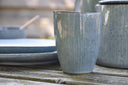Broste Copenhagen mok uit de Nordic Sea serie in grijs en blauw geglazuurd keramiek