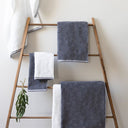 Bastion Collections handdoek 70x140 - grijs