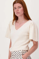 Zusss shirt met vlindermouwen in een offwhite kleur en fluffy structuur