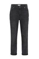 Zusss jeans mom in de kleur off black met opgerolde pijpen en riemlussen