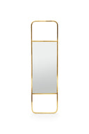 Een rechthoekige vtwonen spiegel met een goudkleurig metalen frame.