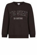 Zoso sweater lauren in bruin met stoere badges op de voorzijde
