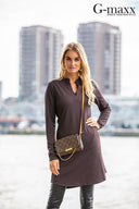 G-maxx travel tuniek in donkerbruin met V-hals en lange mouwen