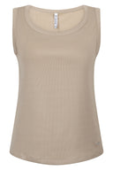 Zoso top cara in de kleur zand, mouwloos model met een subtiele glanzende finish.