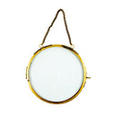 Ronde fotolijst MrsBloom van metaal en glas met een afwerking in antiek goud.
