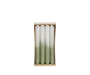 Set van 4 dinerkaarsen in de kleur tea green met een verfijnde dip-stijl.