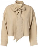 JcSophie blouse jala in zandkleur met ronde kraag en striksluiting