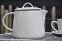 Broste Copenhagen theepot 1 ltr - nordic sand van geglazuurd zandkleurig keramiek